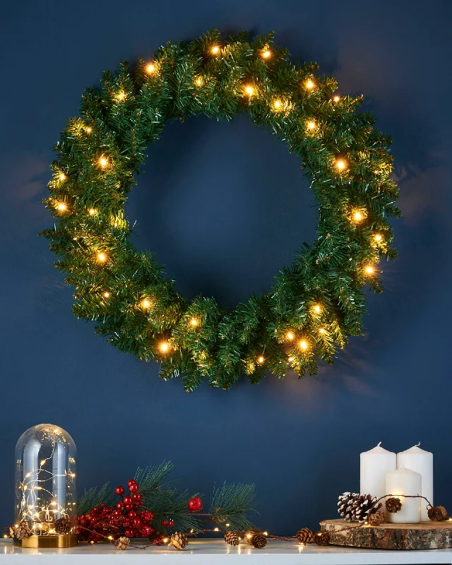 Pre-Lit Timberland Spruce Wreath, 60 cm