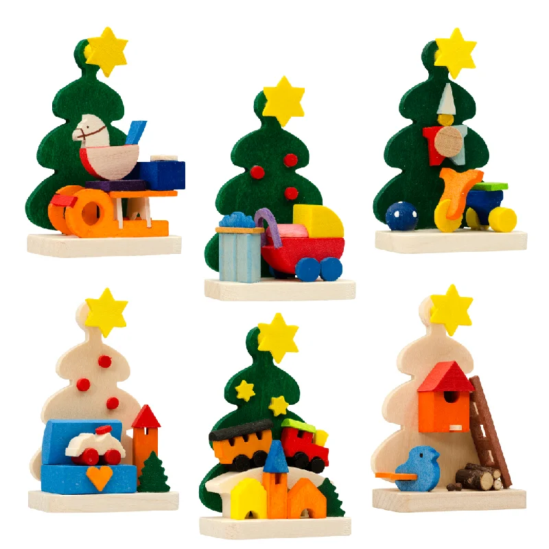 Christmas Tree with Gifts Ornament by Graupner Holzminiaturen